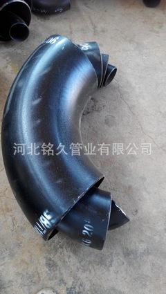 碳鋼沖壓彎頭與無縫彎頭 排水系統(tǒng)中的關(guān)鍵連接件